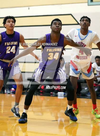 Thumbnail 1 in Jersey Village vs. Madison (Conroe Christmas Classic) photogallery.