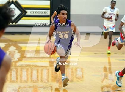Thumbnail 2 in Jersey Village vs. Madison (Conroe Christmas Classic) photogallery.