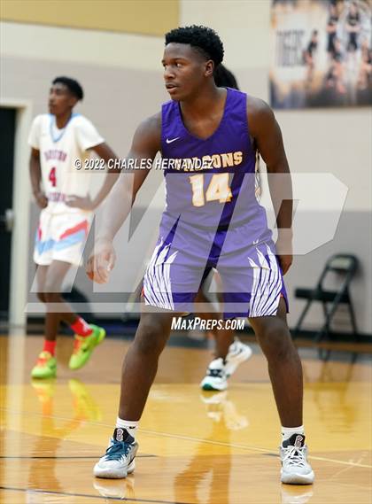 Thumbnail 3 in Jersey Village vs. Madison (Conroe Christmas Classic) photogallery.