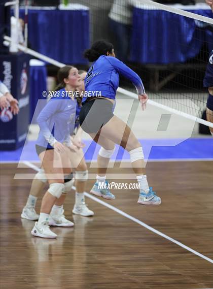 Thumbnail 1 in Valor Christian vs. Grandview (CHSAA 5A Second Round) photogallery.