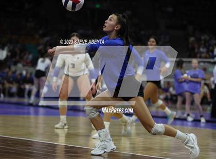 Thumbnail 1 in Valor Christian vs. Grandview (CHSAA 5A Second Round) photogallery.