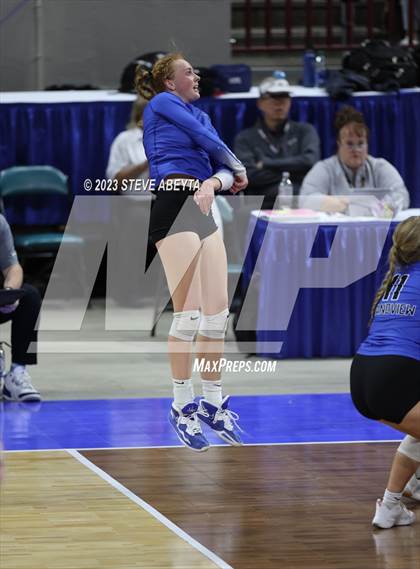 Thumbnail 1 in Valor Christian vs. Grandview (CHSAA 5A Second Round) photogallery.