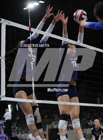 Thumbnail 3 in Valor Christian vs. Grandview (CHSAA 5A Second Round) photogallery.
