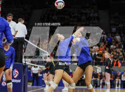 Thumbnail 3 in Valor Christian vs. Grandview (CHSAA 5A Second Round) photogallery.