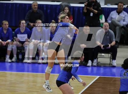 Thumbnail 1 in Valor Christian vs. Grandview (CHSAA 5A Second Round) photogallery.