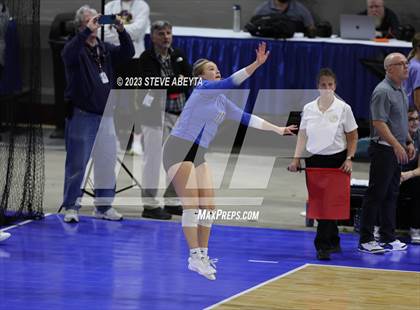 Thumbnail 3 in Valor Christian vs. Grandview (CHSAA 5A Second Round) photogallery.