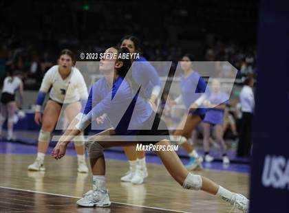 Thumbnail 1 in Valor Christian vs. Grandview (CHSAA 5A Second Round) photogallery.