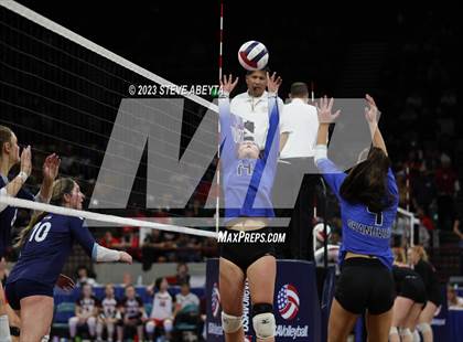 Thumbnail 1 in Valor Christian vs. Grandview (CHSAA 5A Second Round) photogallery.