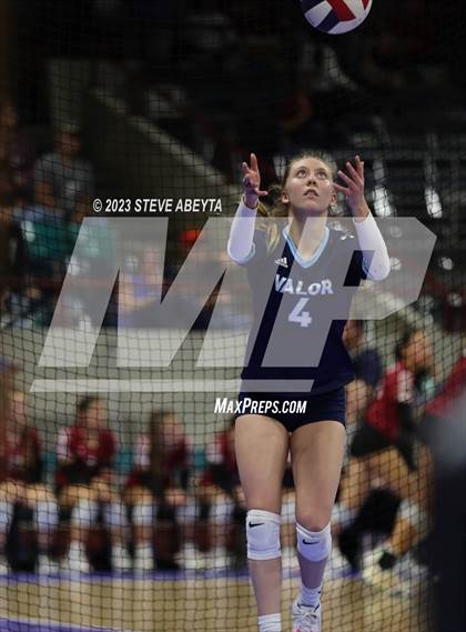 Thumbnail 1 in Valor Christian vs. Grandview (CHSAA 5A Second Round) photogallery.