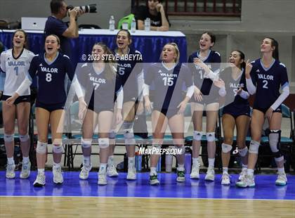 Thumbnail 3 in Valor Christian vs. Grandview (CHSAA 5A Second Round) photogallery.