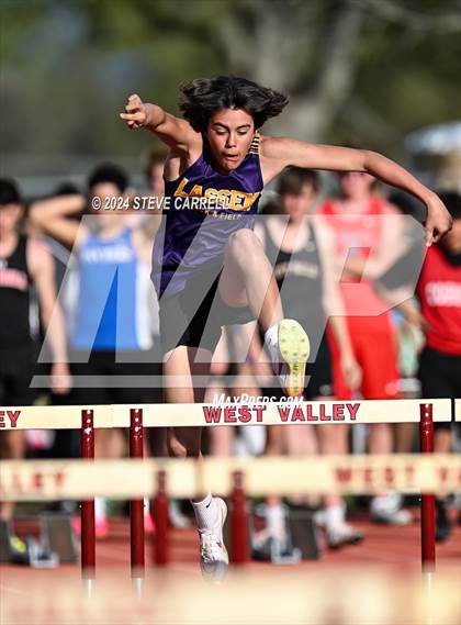 Thumbnail 1 in Eagle Relays (Hurdles) photogallery.