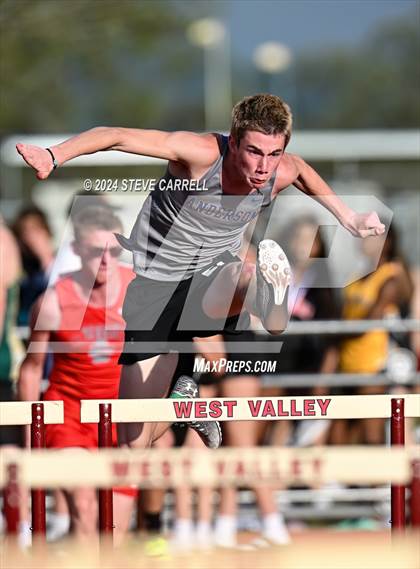 Thumbnail 1 in Eagle Relays (Hurdles) photogallery.