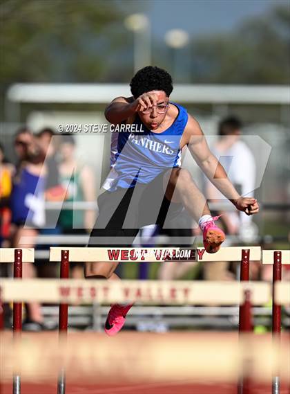 Thumbnail 1 in Eagle Relays (Hurdles) photogallery.