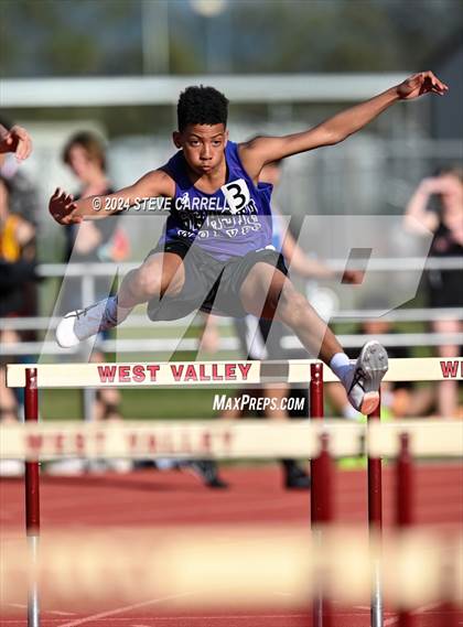 Thumbnail 3 in Eagle Relays (Hurdles) photogallery.