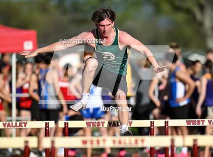 Thumbnail 3 in Eagle Relays (Hurdles) photogallery.