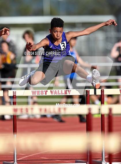 Thumbnail 2 in Eagle Relays (Hurdles) photogallery.
