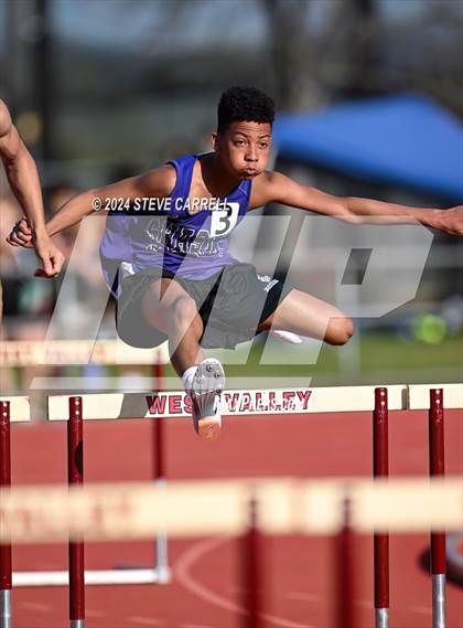 Thumbnail 2 in Eagle Relays (Hurdles) photogallery.