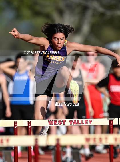 Thumbnail 2 in Eagle Relays (Hurdles) photogallery.