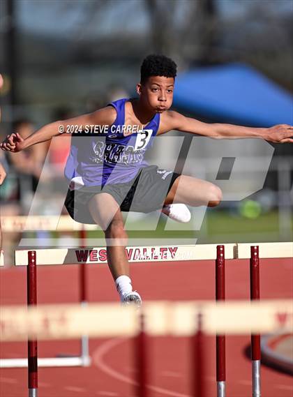 Thumbnail 3 in Eagle Relays (Hurdles) photogallery.