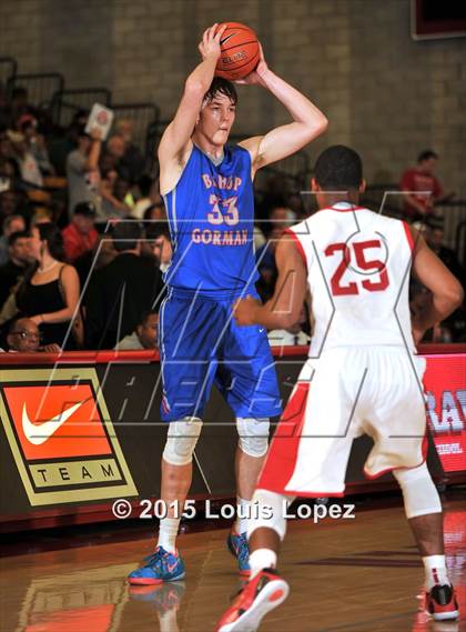 Thumbnail 2 in Etiwanda vs. Bishop Gorman (Nike Extravaganza) photogallery.