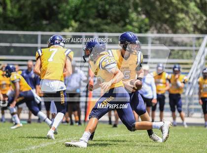 Thumbnail 1 in Hudson vs Land O' Lakes (Scrimmage) photogallery.