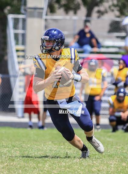Thumbnail 1 in Hudson vs Land O' Lakes (Scrimmage) photogallery.