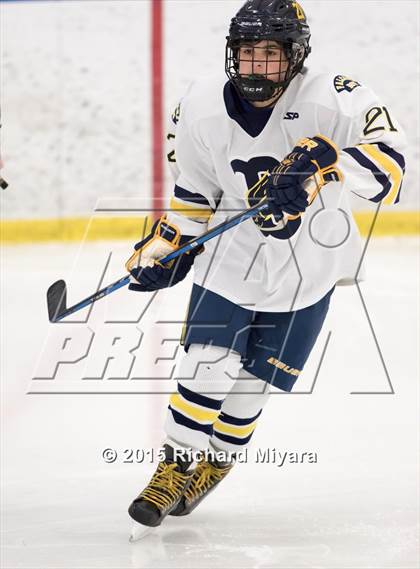 Thumbnail 3 in Bow vs Trinity (Bauer Holiday Tournament) photogallery.