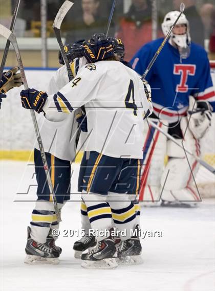 Thumbnail 1 in Bow vs Trinity (Bauer Holiday Tournament) photogallery.