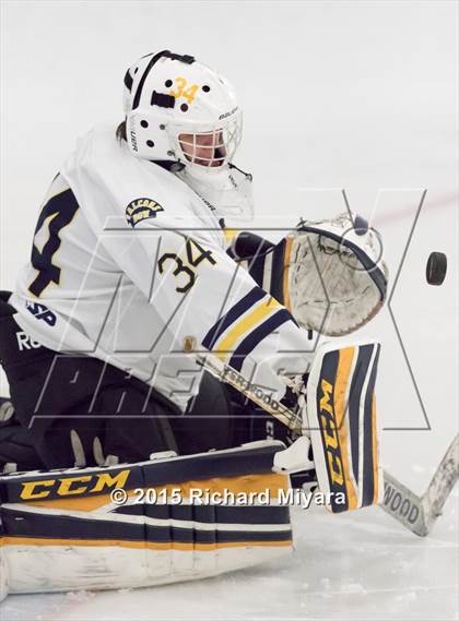 Thumbnail 1 in Bow vs Trinity (Bauer Holiday Tournament) photogallery.