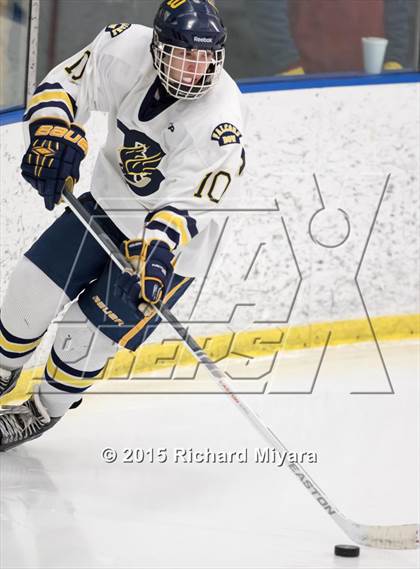 Thumbnail 1 in Bow vs Trinity (Bauer Holiday Tournament) photogallery.