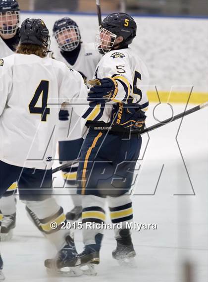 Thumbnail 1 in Bow vs Trinity (Bauer Holiday Tournament) photogallery.