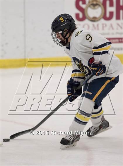 Thumbnail 1 in Bow vs Trinity (Bauer Holiday Tournament) photogallery.