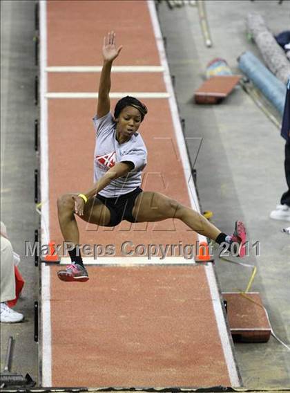 Thumbnail 3 in Run For The Dream California Indoor Invitational (Girls Field Events) photogallery.