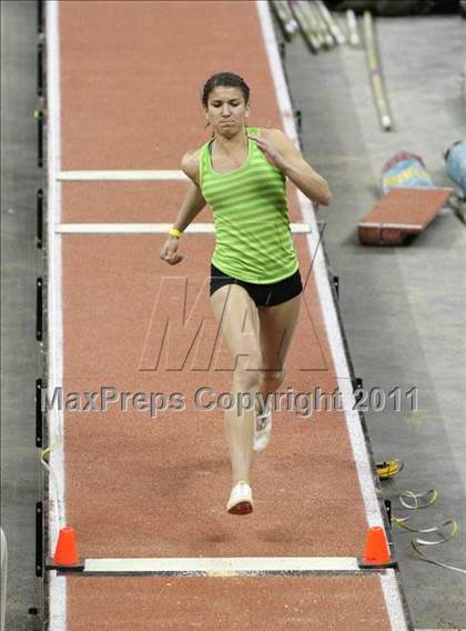 Thumbnail 3 in Run For The Dream California Indoor Invitational (Girls Field Events) photogallery.
