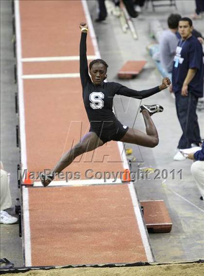 Thumbnail 2 in Run For The Dream California Indoor Invitational (Girls Field Events) photogallery.