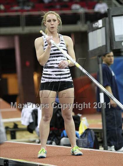 Thumbnail 2 in Run For The Dream California Indoor Invitational (Girls Field Events) photogallery.