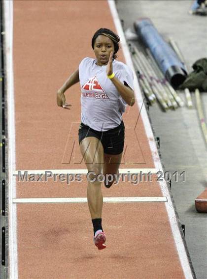 Thumbnail 3 in Run For The Dream California Indoor Invitational (Girls Field Events) photogallery.