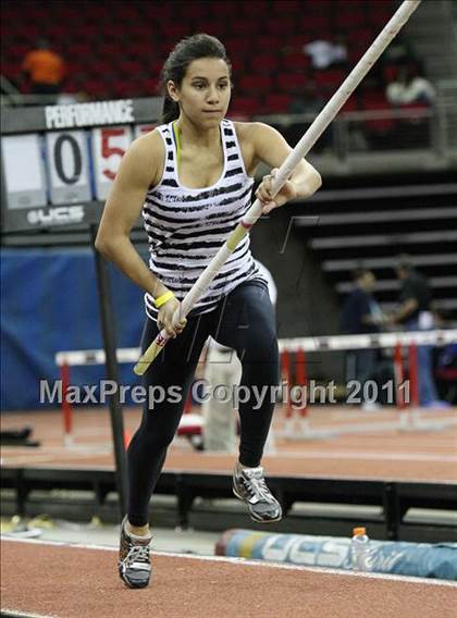 Thumbnail 2 in Run For The Dream California Indoor Invitational (Girls Field Events) photogallery.