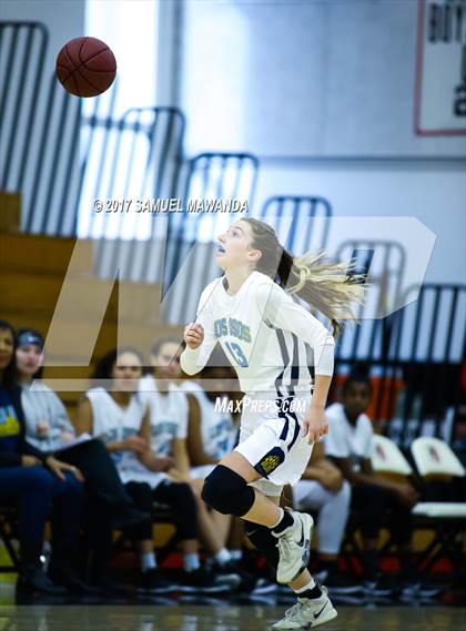 Thumbnail 3 in Los Osos vs  Bishop Montgomery (Harvard-Westlake Holiday Classic) photogallery.