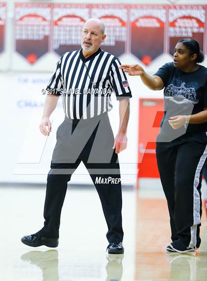 Thumbnail 1 in Los Osos vs  Bishop Montgomery (Harvard-Westlake Holiday Classic) photogallery.