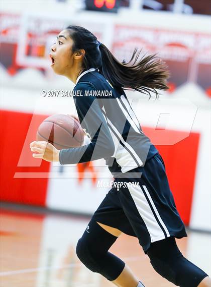 Thumbnail 2 in Los Osos vs  Bishop Montgomery (Harvard-Westlake Holiday Classic) photogallery.