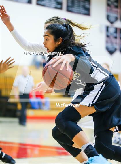Thumbnail 1 in Los Osos vs  Bishop Montgomery (Harvard-Westlake Holiday Classic) photogallery.