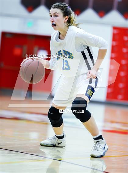Thumbnail 3 in Los Osos vs  Bishop Montgomery (Harvard-Westlake Holiday Classic) photogallery.