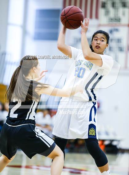 Thumbnail 1 in Los Osos vs  Bishop Montgomery (Harvard-Westlake Holiday Classic) photogallery.