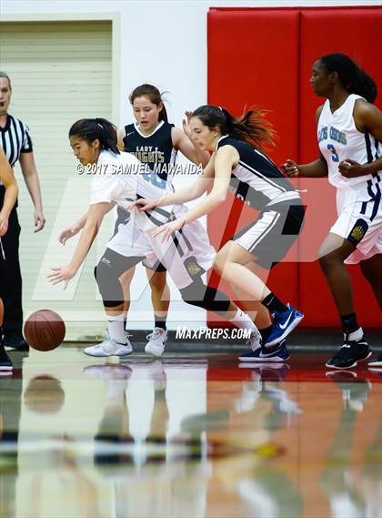 Thumbnail 2 in Los Osos vs  Bishop Montgomery (Harvard-Westlake Holiday Classic) photogallery.