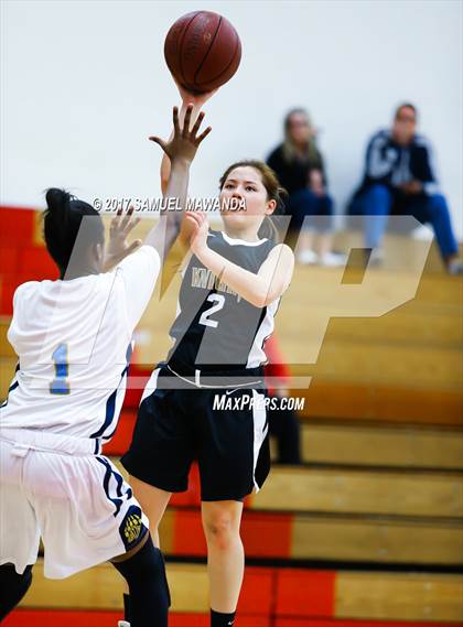 Thumbnail 2 in Los Osos vs  Bishop Montgomery (Harvard-Westlake Holiday Classic) photogallery.