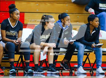 Thumbnail 3 in Los Osos vs  Bishop Montgomery (Harvard-Westlake Holiday Classic) photogallery.