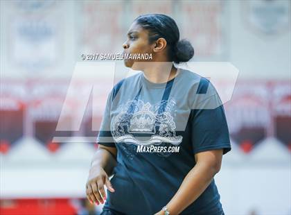 Thumbnail 2 in Los Osos vs  Bishop Montgomery (Harvard-Westlake Holiday Classic) photogallery.