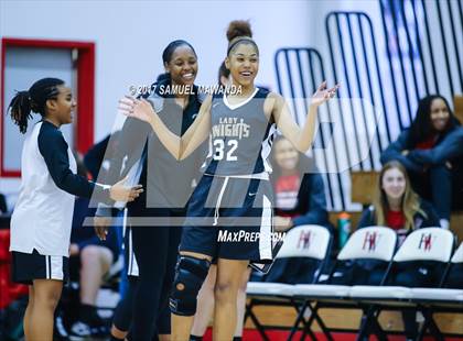 Thumbnail 3 in Los Osos vs  Bishop Montgomery (Harvard-Westlake Holiday Classic) photogallery.
