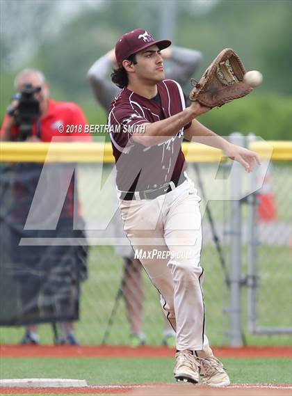 Thumbnail 1 in Williamsville East vs. Maryvale (Section 6 Class A Final) photogallery.